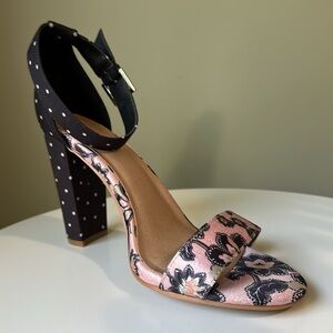 Torrid Paisley Dot Sandals Ankle Strap Pink Polk Dots High Heel Like New 10WIDE